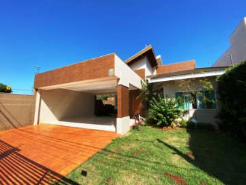 Casa à Venda